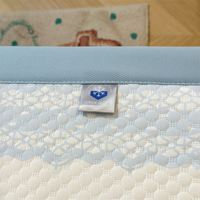 91家纺网 家纺一手货源 找家纺 喜居 2025新款A类凉感豆豆席印花款凉席 花间