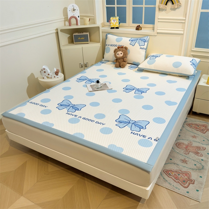 91家纺网 家纺一手货源 找家纺 喜居 2025新款A类凉感豆豆席印花款凉席 蓝色蝴蝶结