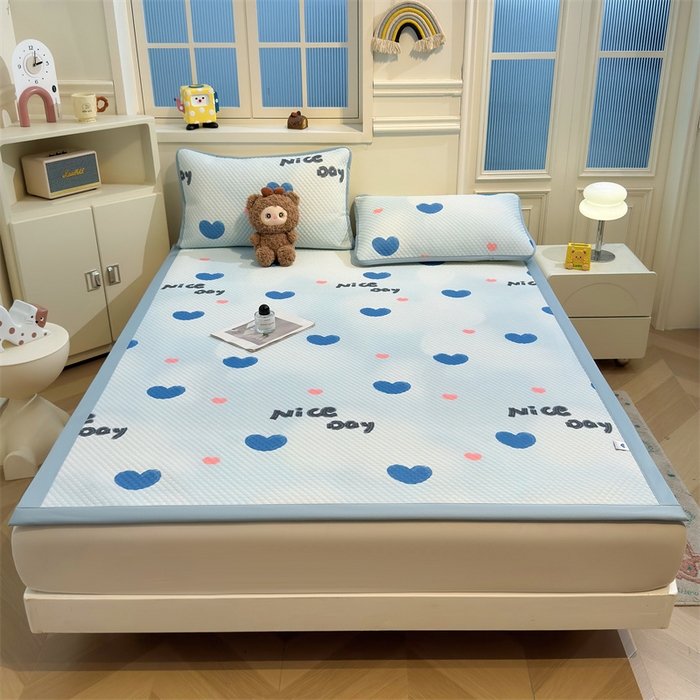 91家纺网 家纺一手货源 找家纺 喜居 2025新款A类凉感豆豆席印花款凉席 蓝色心情