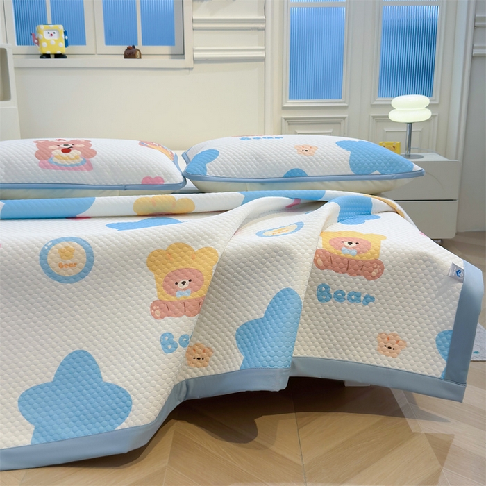 91家纺网 家纺一手货源 找家纺 喜居 2025新款A类凉感豆豆席印花款凉席 萌小熊