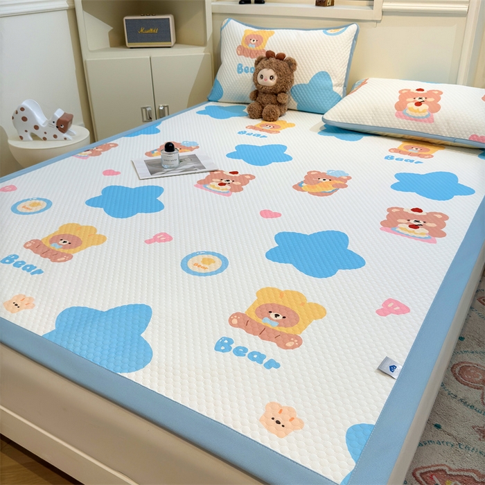 91家纺网 家纺一手货源 找家纺 喜居 2025新款A类凉感豆豆席印花款凉席 萌小熊