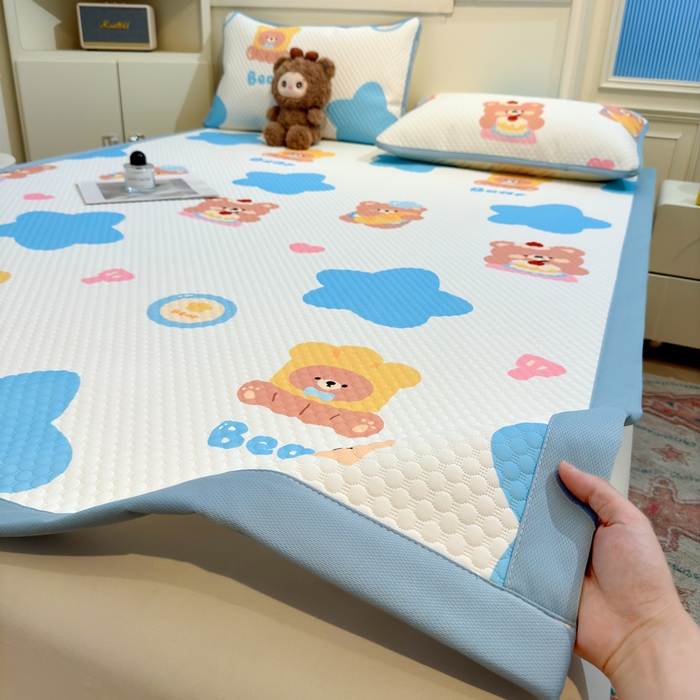 91家纺网 家纺一手货源 找家纺 喜居 2025新款A类凉感豆豆席印花款凉席 萌小熊