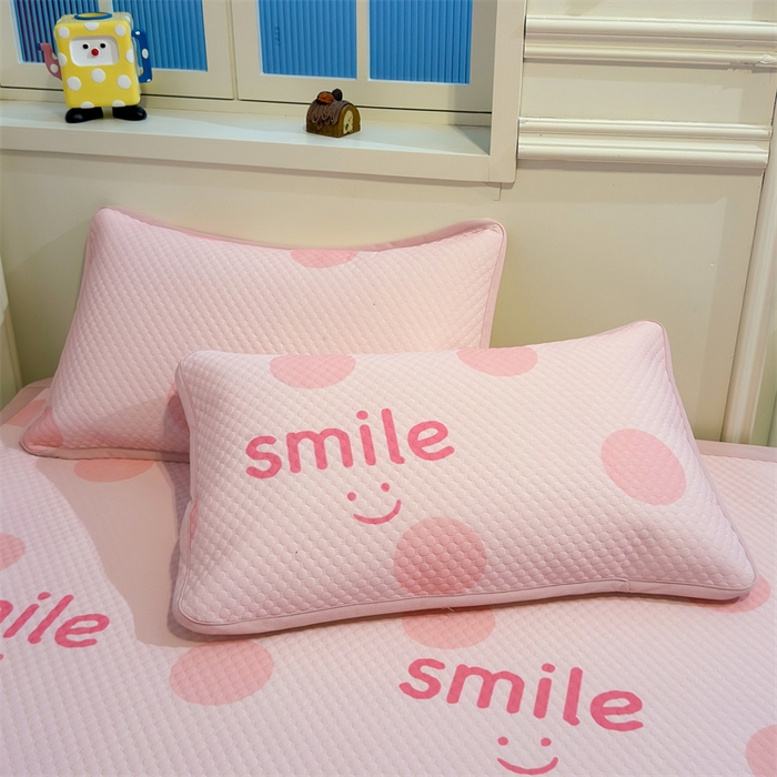 91家纺网 家纺一手货源 找家纺 喜居 2025新款A类凉感豆豆席印花款凉席 微笑-粉