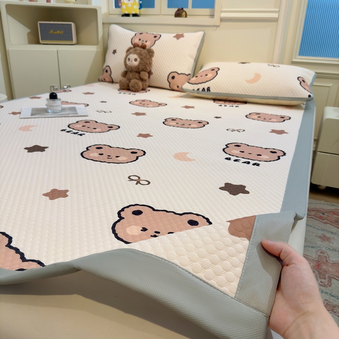 91家纺网 家纺一手货源 找家纺 喜居 2025新款A类凉感豆豆席印花款凉席 小熊宝