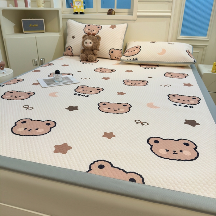 91家纺网 家纺一手货源 找家纺 喜居 2025新款A类凉感豆豆席印花款凉席 小熊宝