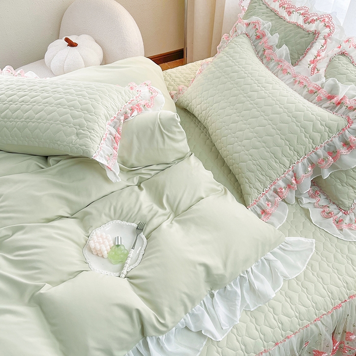 91家纺网 家纺一手货源 找家纺 罗艺轩 2025新款A类珍珠棉花边床裙四件套-梦幻花园 梦幻花园-碧草绿