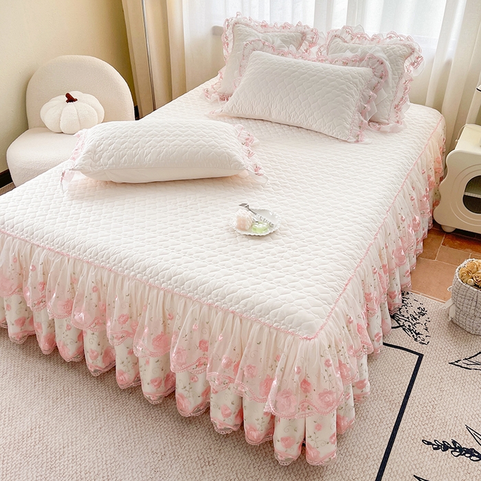 91家纺网 家纺一手货源 找家纺 罗艺轩 2025新款A类珍珠棉花边床裙四件套-梦幻花园 梦幻花园-荷花白