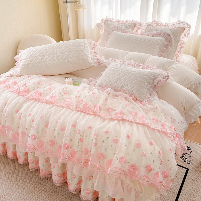 91家纺网 家纺一手货源 找家纺 罗艺轩 2025新款A类珍珠棉花边床裙四件套-梦幻花园 梦幻花园-荷花白