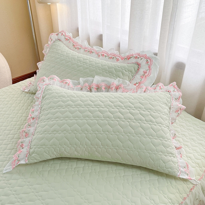 91家纺网 家纺一手货源 找家纺 罗艺轩 2025新款A类珍珠棉花边床裙三件套-梦幻花园 梦幻花园-碧草绿