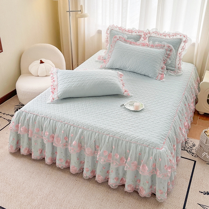 91家纺网 家纺一手货源 找家纺 罗艺轩 2025新款A类珍珠棉花边床裙三件套-梦幻花园 梦幻花园-蓝灰色