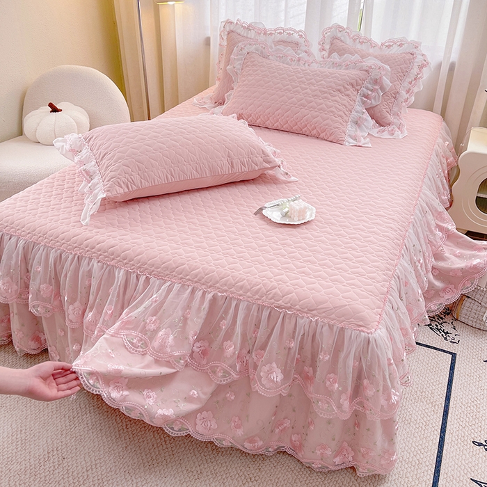 91家纺网 家纺一手货源 找家纺 罗艺轩 2025新款A类珍珠棉花边床裙三件套-梦幻花园 梦幻花园-豆沙