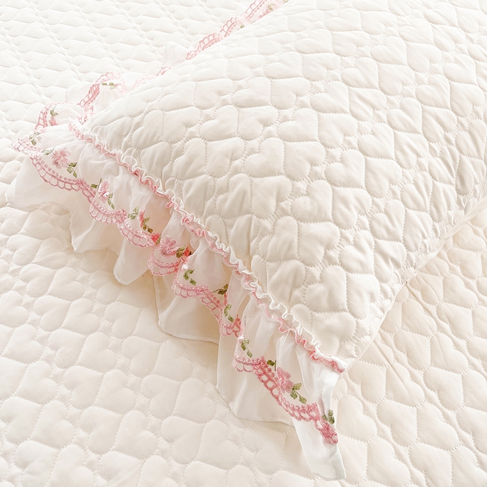 91家纺网 家纺一手货源 找家纺 罗艺轩 2025新款A类珍珠棉花边床裙三件套-梦幻花园 梦幻花园-荷花白