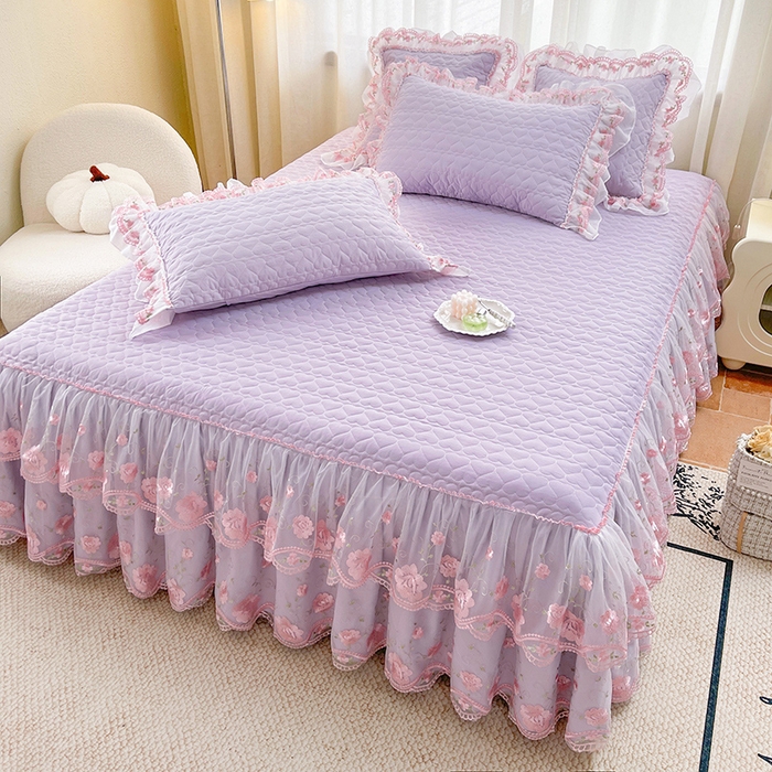 91家纺网 家纺一手货源 找家纺 罗艺轩 2025新款A类珍珠棉花边床裙三件套-梦幻花园 梦幻花园-香芋紫