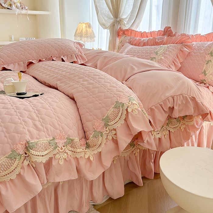 91家纺网 家纺一手货源 找家纺 罗艺轩 2025新款A类珍珠棉全夹棉床盖款四件套-玫瑰之恋 玫瑰之恋-豆沙