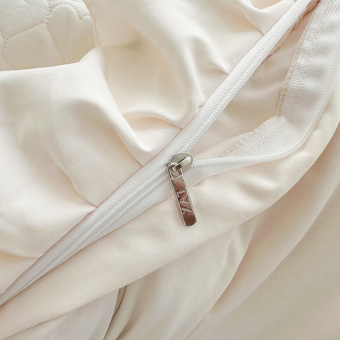 91家纺网 家纺一手货源 找家纺 罗艺轩 2025新款A类珍珠棉全夹棉床盖款四件套-玫瑰之恋 玫瑰之恋-荷花白