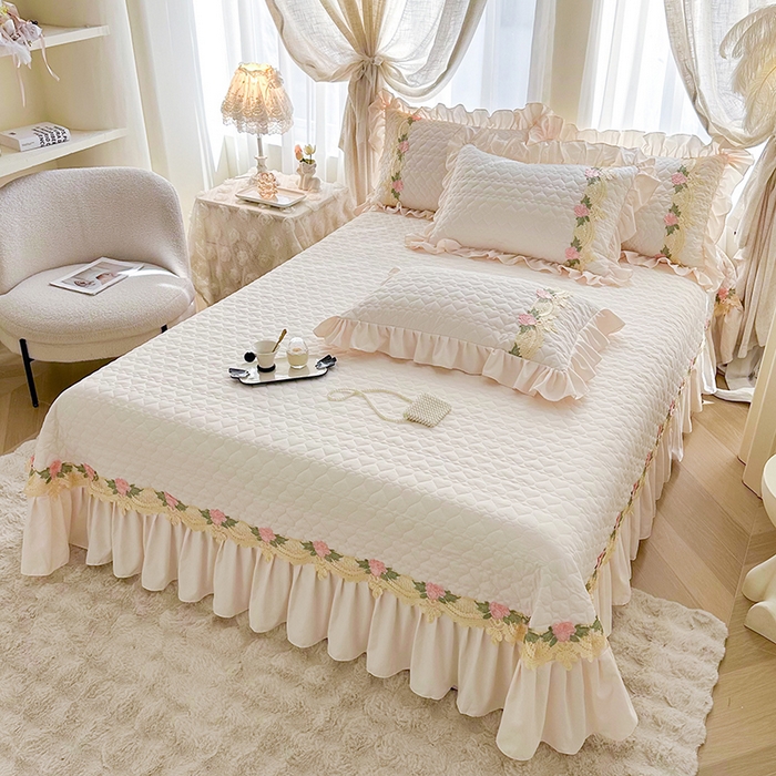 91家纺网 家纺一手货源 找家纺 罗艺轩 2025新款A类珍珠棉全夹棉床盖款四件套-玫瑰之恋 玫瑰之恋-荷花白