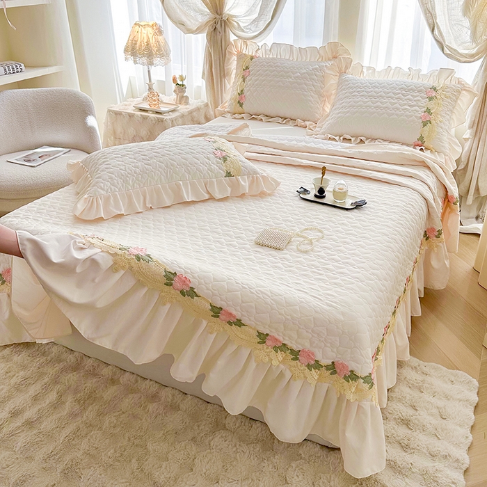 91家纺网 家纺一手货源 找家纺 罗艺轩 2025新款A类珍珠棉全夹棉床盖款四件套-玫瑰之恋 玫瑰之恋-荷花白