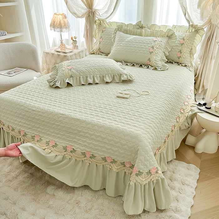 91家纺网 家纺一手货源 找家纺 罗艺轩 2025新款A类珍珠棉全夹棉床盖三件套-玫瑰之恋 玫瑰之恋-碧草绿