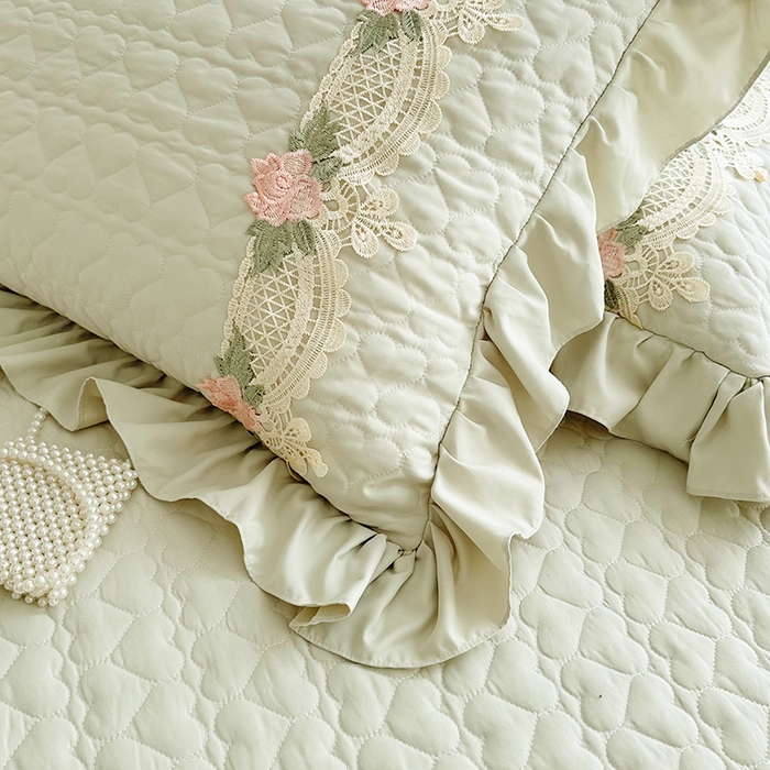 91家纺网 家纺一手货源 找家纺 罗艺轩 2025新款A类珍珠棉全夹棉床盖三件套-玫瑰之恋 玫瑰之恋-碧草绿