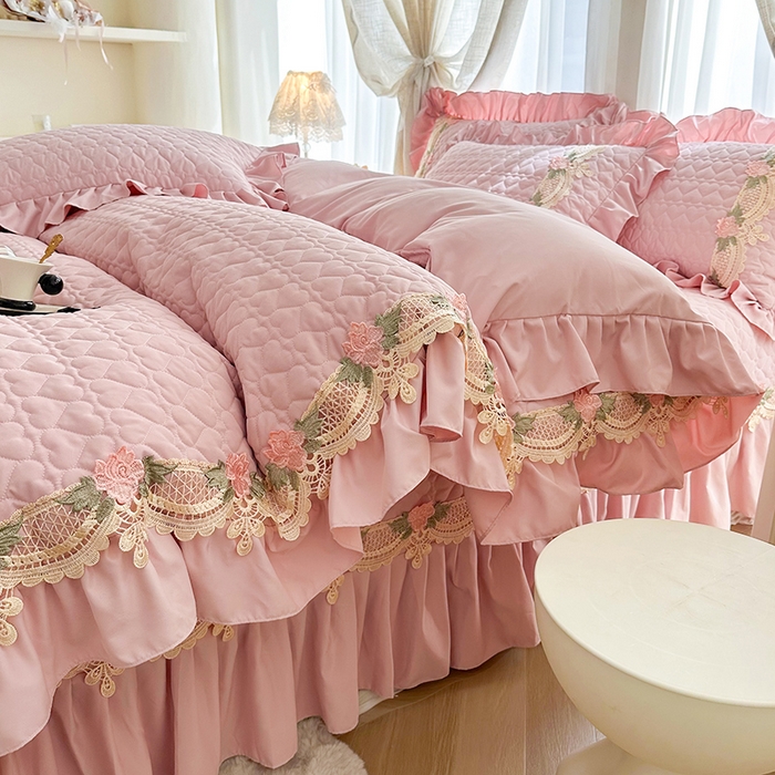 91家纺网 家纺一手货源 找家纺 罗艺轩 2025新款A类珍珠棉全夹棉床盖三件套-玫瑰之恋 玫瑰之恋-粉