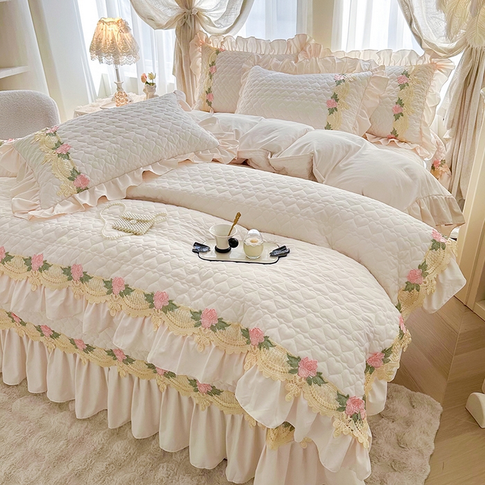 91家纺网 家纺一手货源 找家纺 罗艺轩 2025新款A类珍珠棉全夹棉床盖三件套-玫瑰之恋 玫瑰之恋-荷花白