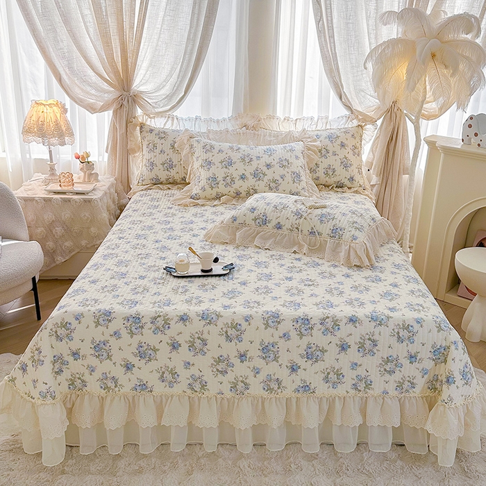 91家纺网 家纺一手货源 找家纺 罗艺轩 2025新款全棉印花花边床盖三件套 芊寻花语