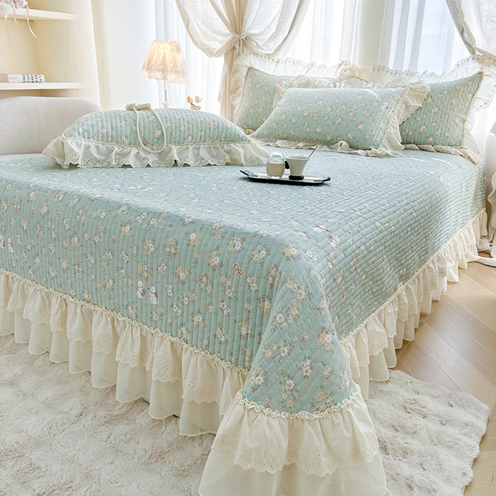 91家纺网 家纺一手货源 找家纺 罗艺轩 2025新款全棉印花花边床盖三件套 花蜜-绿