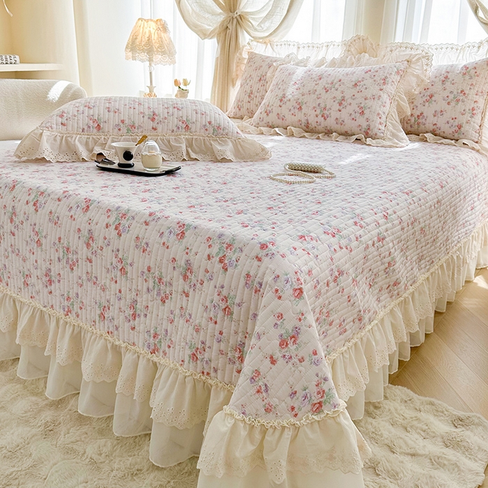 91家纺网 家纺一手货源 找家纺 罗艺轩 2025新款全棉印花花边床盖三件套 洛琳粉