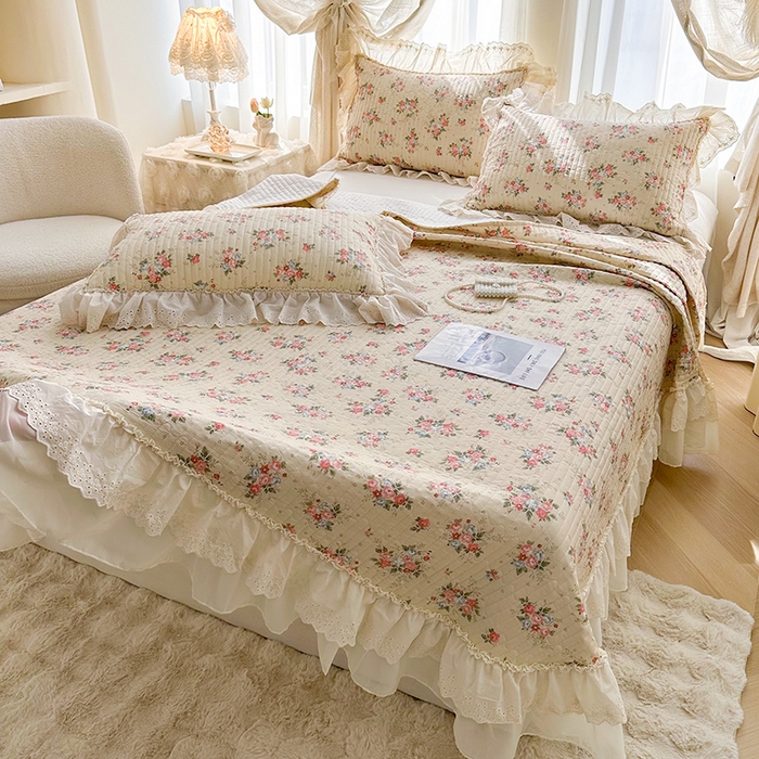 91家纺网 家纺一手货源 找家纺 罗艺轩 2025新款全棉印花花边床盖三件套 绮丽花海-香槟