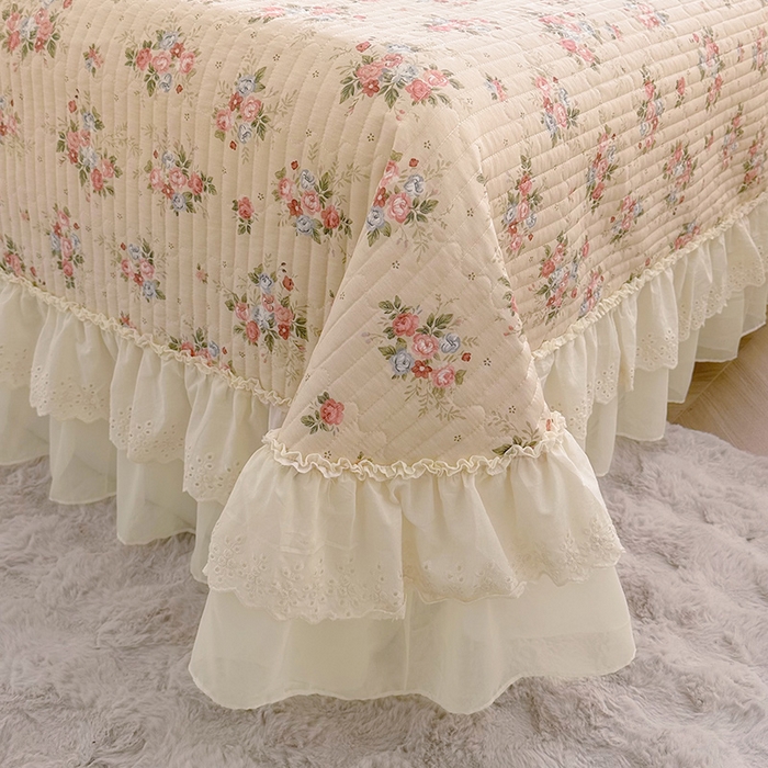 91家纺网 家纺一手货源 找家纺 罗艺轩 2025新款全棉印花花边床盖三件套 绮丽花海-香槟