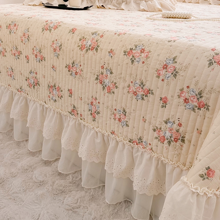 91家纺网 家纺一手货源 找家纺 罗艺轩 2025新款全棉印花花边床盖三件套 绮丽花海-香槟