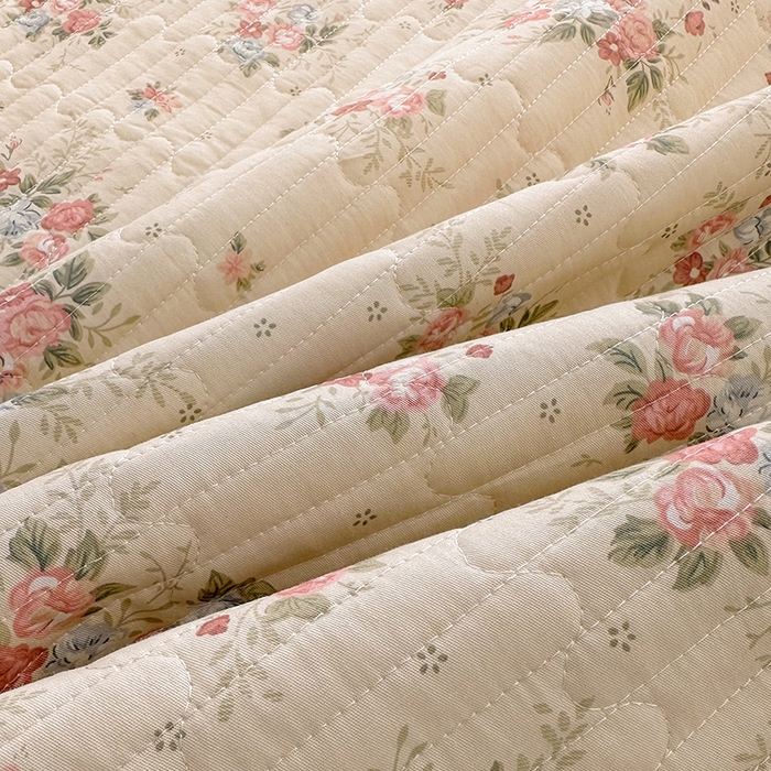 91家纺网 家纺一手货源 找家纺 罗艺轩 2025新款全棉印花花边床盖三件套 绮丽花海-香槟