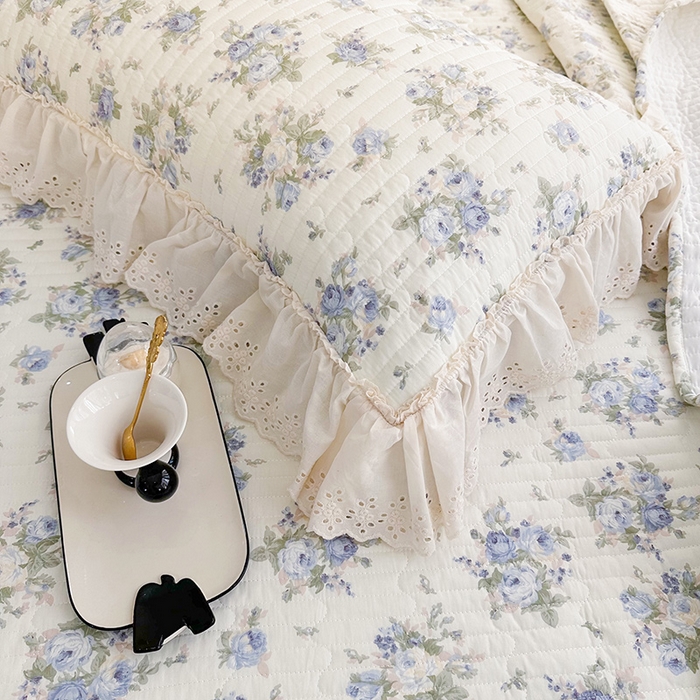 91家纺网 家纺一手货源 找家纺 罗艺轩 2025新款全棉印花花边床盖三件套 芊寻花语