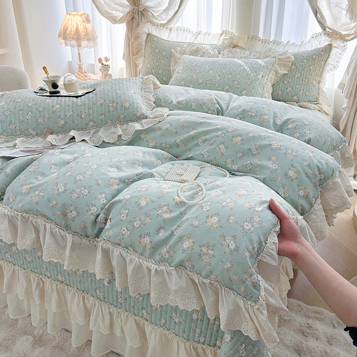 91家纺网 家纺一手货源 找家纺 罗艺轩 2025新款全棉印花花边床盖四件套 花蜜-绿