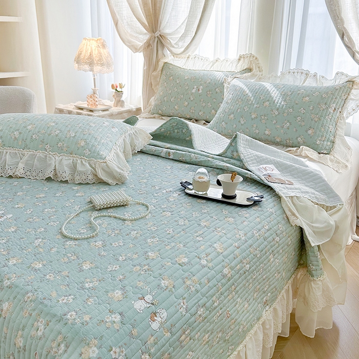 91家纺网 家纺一手货源 找家纺 罗艺轩 2025新款全棉印花花边床盖四件套 花蜜-绿