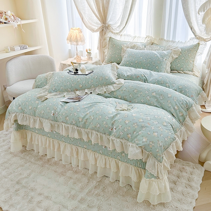 91家纺网 家纺一手货源 找家纺 罗艺轩 2025新款全棉印花花边床盖四件套 花蜜-绿