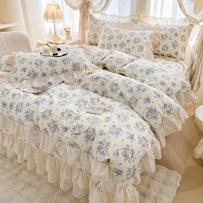 91家纺网 家纺一手货源 找家纺 罗艺轩 2025新款全棉印花花边床盖四件套 芊寻花语