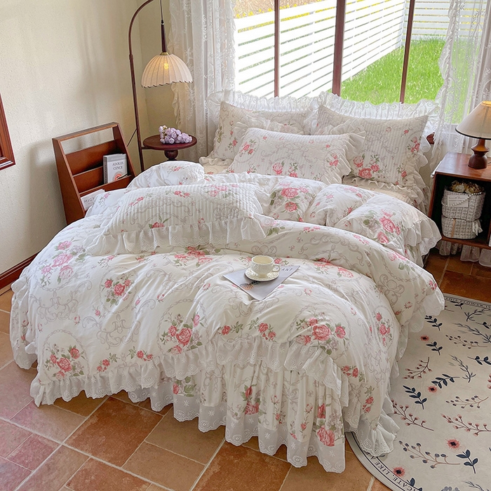 91家纺网 家纺一手货源 找家纺 罗艺轩 2025新款全棉印花床笠式花边床裙四件套 爱丽花园