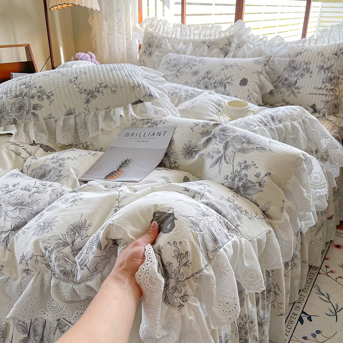 91家纺网 家纺一手货源 找家纺 罗艺轩 2025新款全棉印花床笠式花边床裙四件套 蝶舞轻歌