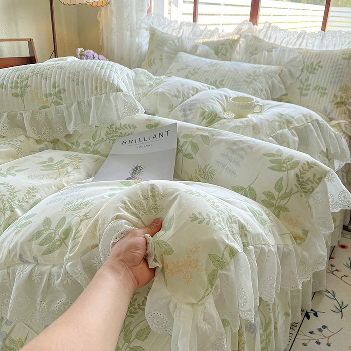 91家纺网 家纺一手货源 找家纺 罗艺轩 2025新款全棉印花床笠式花边床裙四件套 沁语花叶