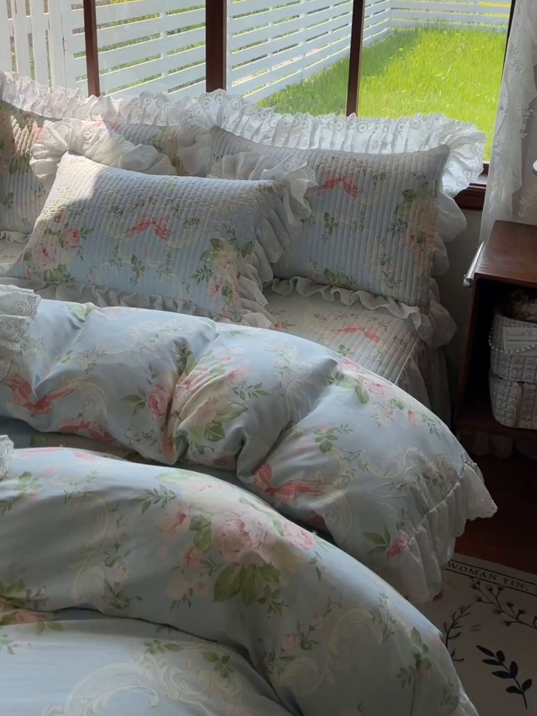 91家纺网 家纺一手货源 找家纺 罗艺轩 2025新款全棉印花床笠式花边床裙四件套 织夏花园-蓝
