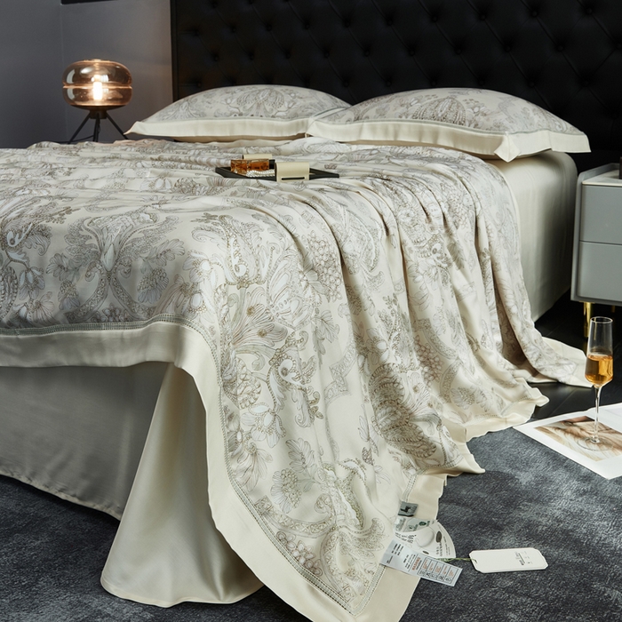 91家纺网 家纺一手货源 找家纺 桂雅居 2025新款60支莱赛尔数码印花蚕丝夏被-蚕小青 悸川-黄