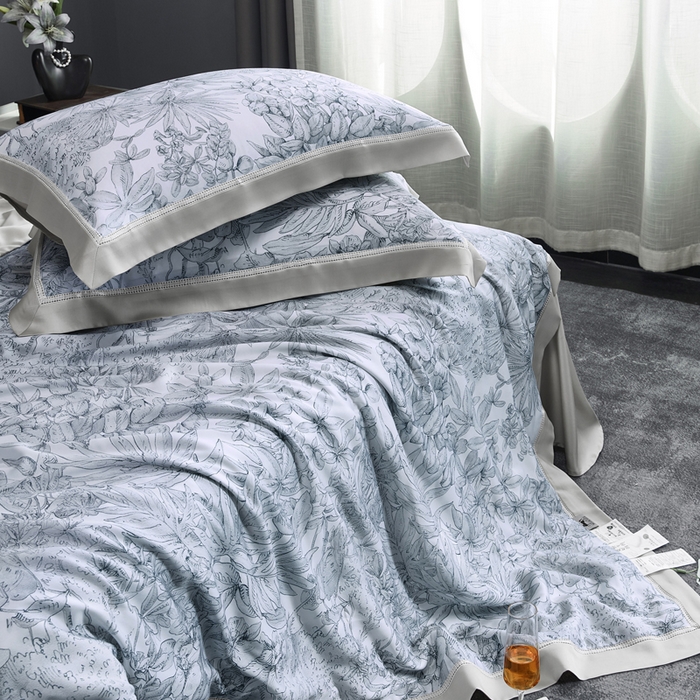 91家纺网 家纺一手货源 找家纺 桂雅居 2025新款60支兰莱赛尔数码印花蚕丝夏被-蚕小青 云禾川-兰