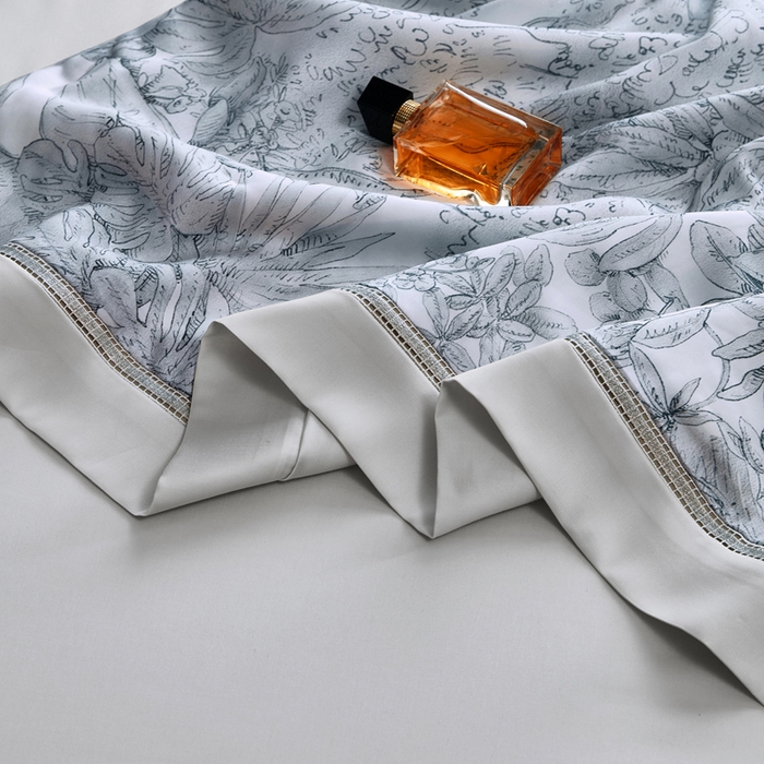 91家纺网 家纺一手货源 找家纺 桂雅居 2025新款60支兰莱赛尔数码印花蚕丝夏被-蚕小青 云禾川-兰