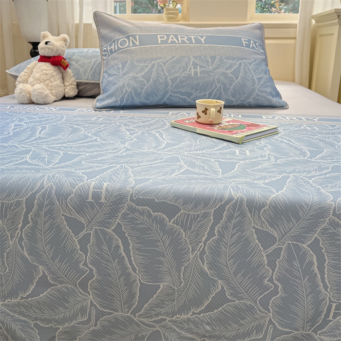 91家纺网 家纺一手货源 找家纺 星座家纺 2025新款斜纹提花凉感丝凉席床单款三件套 叶之语-蓝