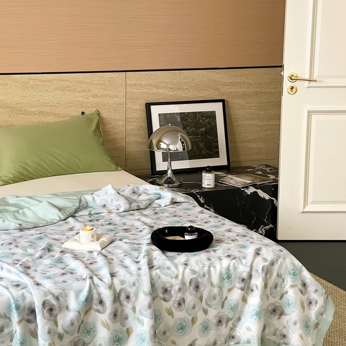 91家纺网 家纺一手货源 找家纺 顾里2025新款天丝莱赛尔夏被 花岛入梦蓝