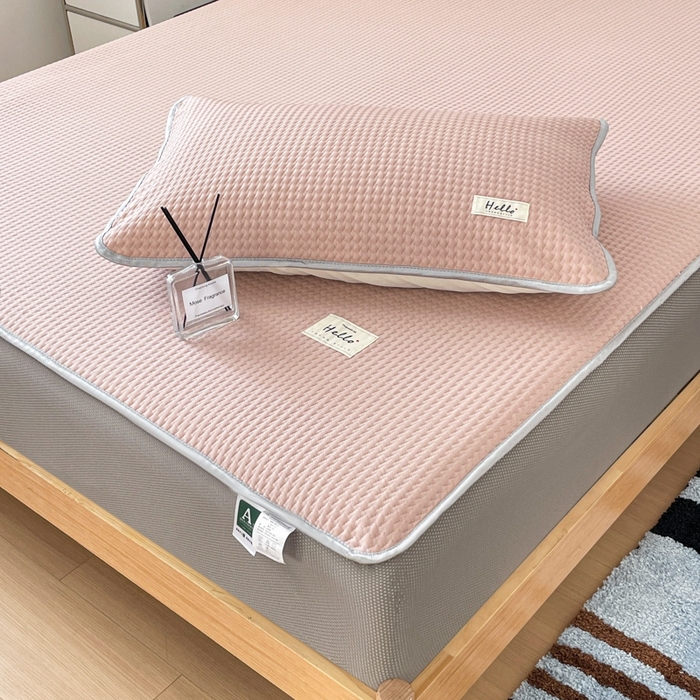 91家纺网 家纺一手货源 找家纺 吉象2025新款A类床笠款软凉席 饼干格藕粉