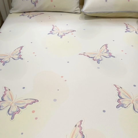 91家纺网 家纺一手货源 找家纺 星座家纺 2025新款斜纹提花凉感丝凉席床单款三件套 彩蝶