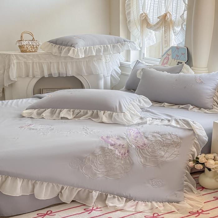 91家纺网 家纺一手货源 找家纺 凯美家居 2025新款超柔亲肤棉夏被回件套 夏被蝶恋花 浅灰