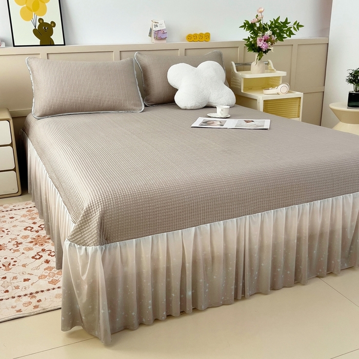 91家纺网 家纺一手货源 找家纺 情煊 2025新款a类凉感冰豆豆床裙 华夫格香槟